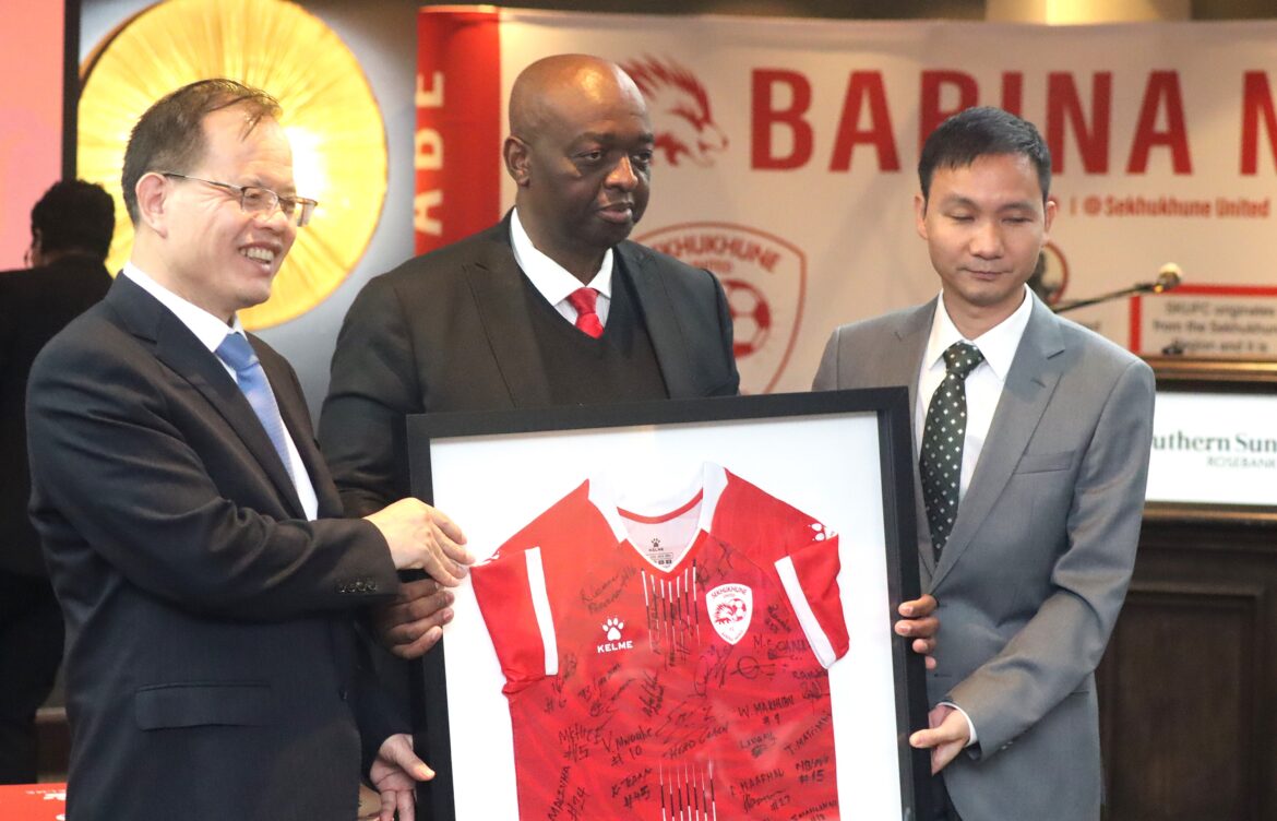 SEKHUKHUNE UNITED SEAL LANDMARK KELME DEAL AND UNVEIL NEW TRAINING FACILITY PLANS SEKHUKHUNE UNITED SEAL LANDMARK KELME DEAL AND UNVEIL NEW TRAINING FACILITY PLANS